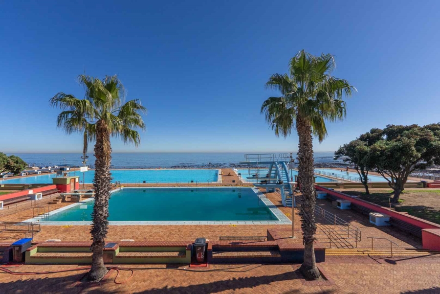 To Let 1 Bedroom Property for Rent in Sea Point Western Cape